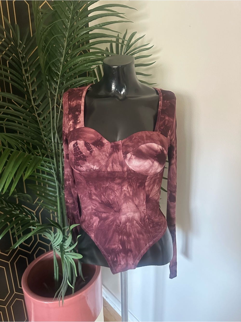 Long-Sleeve Tie-Dye Bustier Top in Maroon
